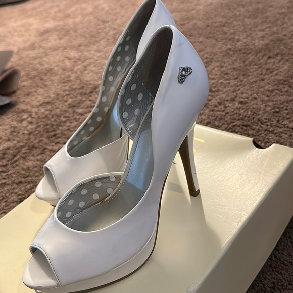 heels - Picture 4 of 5